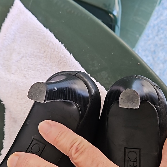 Pumps - Picture 5 of 8